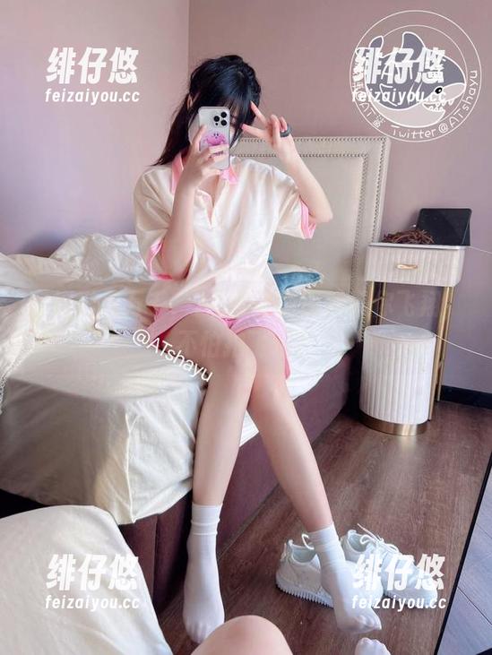空姐形态万千，AT鲨美图图集带你飞翔，不怕拍飞哦！