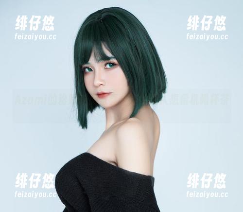 Azami的粉嫩私房写真，甜得让人想借机喝杯茶。