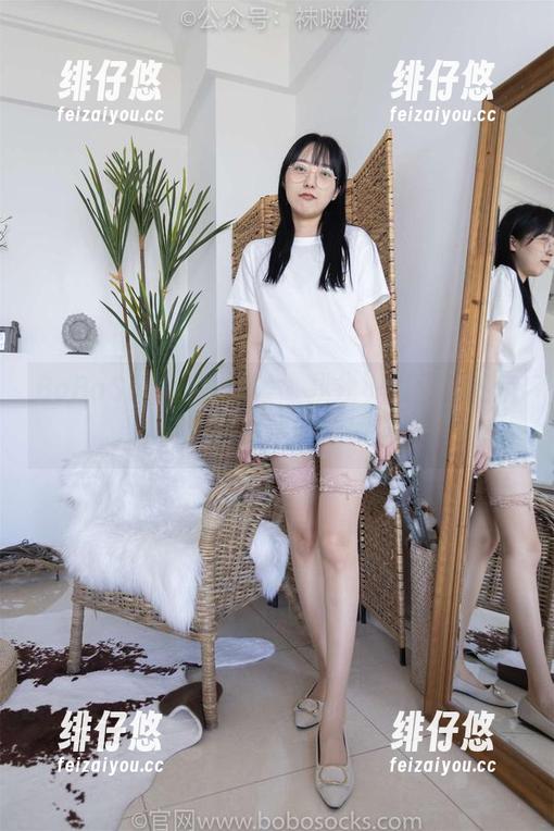 BoBoSocks袜啵啵 - 找找小甜豆的私房，校服裤里丝的妙趣横生