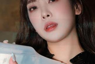 看Dami(퀸다미)的PhotochipsVol，cos得如此别致…隐约有种一见倾心的感觉！