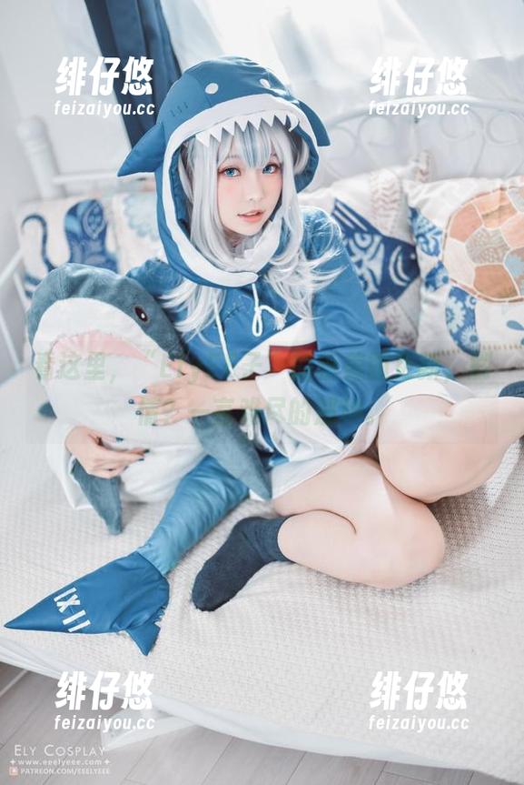 看这里，“ElyEE子”的新美图更新，剧情？一言难尽的那种。