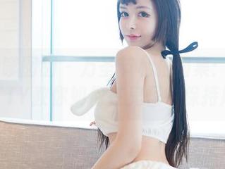 Feilin嗲囡囡 – 万圣节私拍图集：施忆佳KITTY教你如何在鬼怪中保持风度