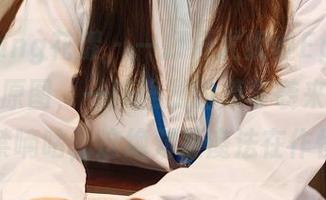 HuaYang花漾 – 一打开尤妮丝Egg的“美脚”原图，一阵强烈的羡慕袭来，心里不禁嘀咕，这绝对是魔法在作怪！