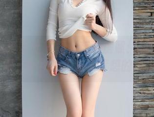 IMiss爱蜜社 – 黄歆苑私房照：兔女郎原图-喂，不小心掉进了梦想的坑里？