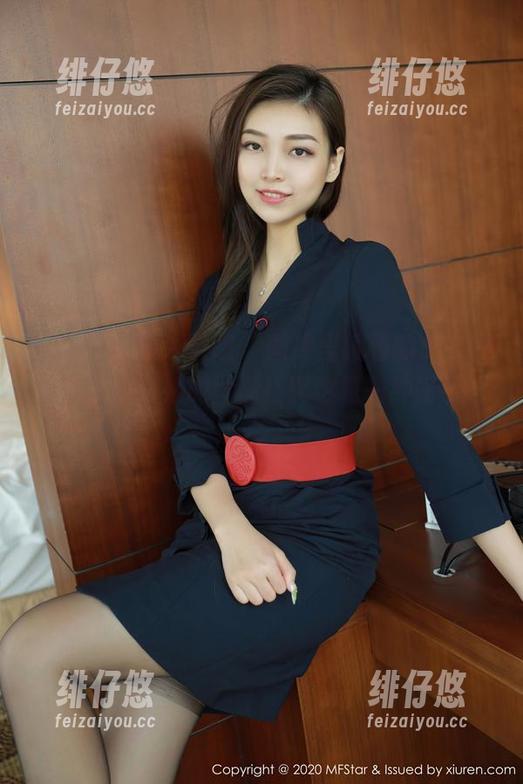 MFStar模范学院 - 图库里藏着的SiByl李思宁，跟她的丝袜搭配也是一种暗示吧？