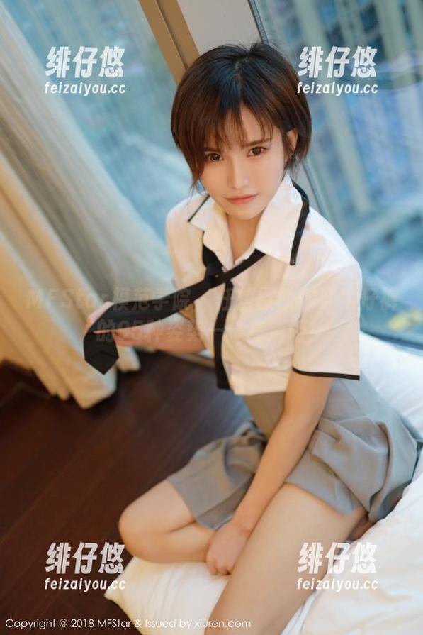 MFStar模范学院 - 任莹樱教你穿牛仔裤的95种姿势——高清版！