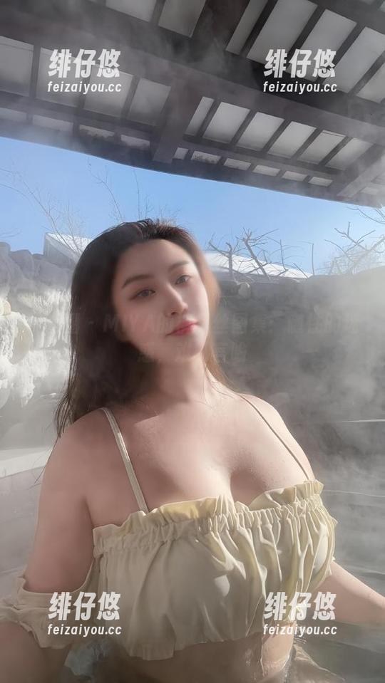微密圈 - MIYA的裤里丝图集：随性的迷惑，难以言喻
