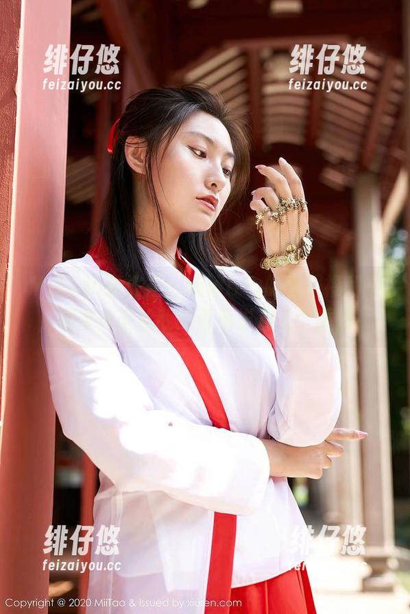 MiiTao蜜桃社 - 琉璃lily的校服福利图，顺便也来给我的青葱岁月来个重温！
