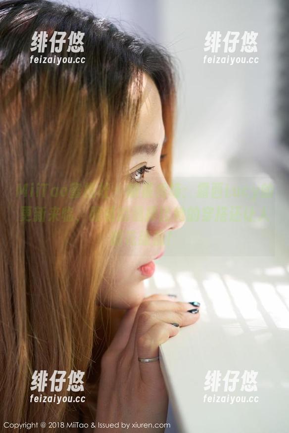 MiiTao蜜桃社-露西Lucy MiiTao蜜桃社 - 眼镜秀场:露西Lucy的更新来临,眼镜的选择比她的穿搭还让人眼花缭乱!