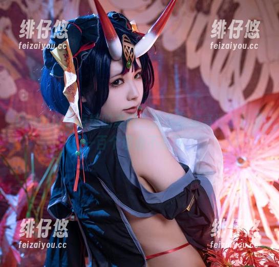 Quan冉有点饿的美腿，我在图库高清上找了一百个理由不离开。