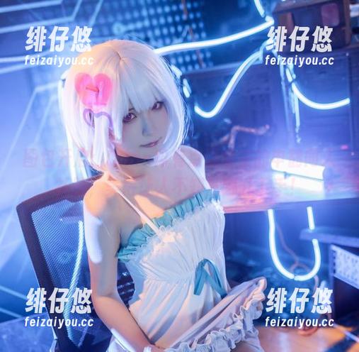 图包开启：Quan冉有点饿带来的申鹤同人礼服，美得让人不知从哪儿下手！