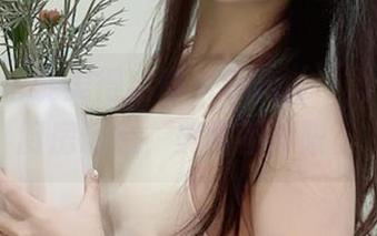 无圣光也能美得出奇，Sira(시라)带来的厨房诱惑，美图不设限。