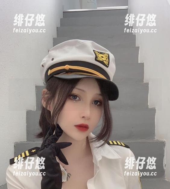 女警写真：Vams子视角里的执法与美貌交织，才发现原来抓人也能抓眼球！