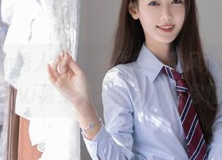 Xiuren秀人网 – 从此走路带风，这份吃白菜的vi菜菜美足合集图片你懂得！