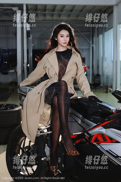 Xiuren秀人网-唐安琪 Xiuren秀人网 - 哇,最新唐安琪的制服套图,看来这次的主题是“校园小钢炮”,俏丽又活泼。