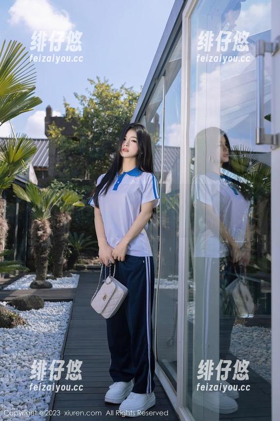 Xiuren秀人网 - 免费提供媃柔rourou女友系列照片，流量只为她！