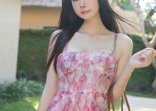 Xiuren秀人网 – 这不仅是婚纱，那是艾小青为自己的定制写真写的诗，你信不信？