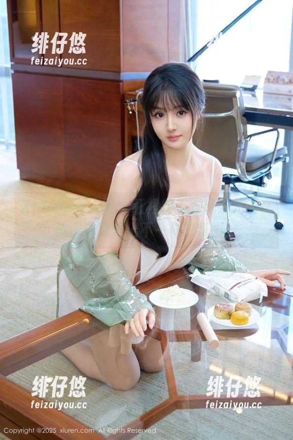 Xiuren秀人网 - 红裙拂动，风景尤美在美图中释放出不一样的氛围！
