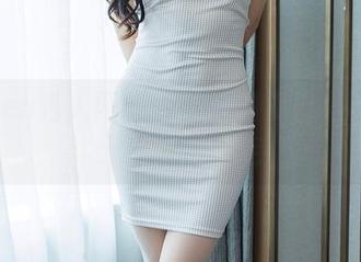 Xiuren秀人网 – 龙泽美曦夏日写真合集：时光慢慢走