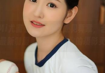YouMi尤蜜荟 – 细节之处见真章，合法萝莉的最新制服美图，撼动你的摄影灵魂。