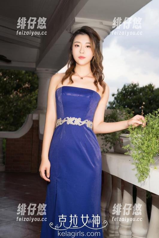 克拉女神 - 略显单调的教室：嘉萌在网盘里的写真“课程”