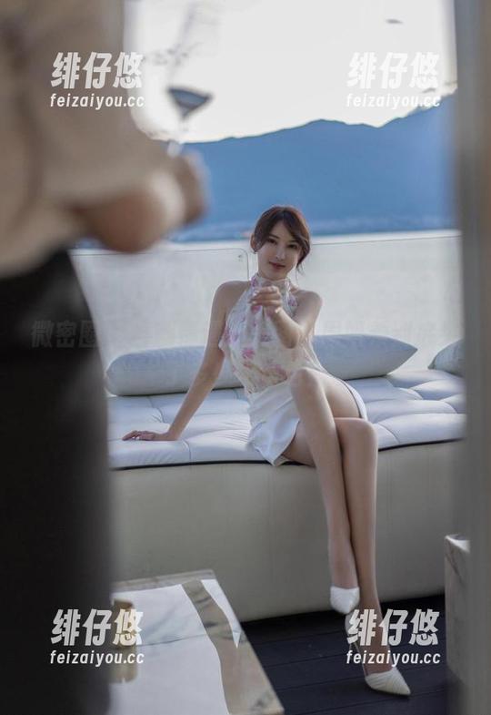 微密圈 - 当剧情遇上美图，周妍希到底买了多少表情包！