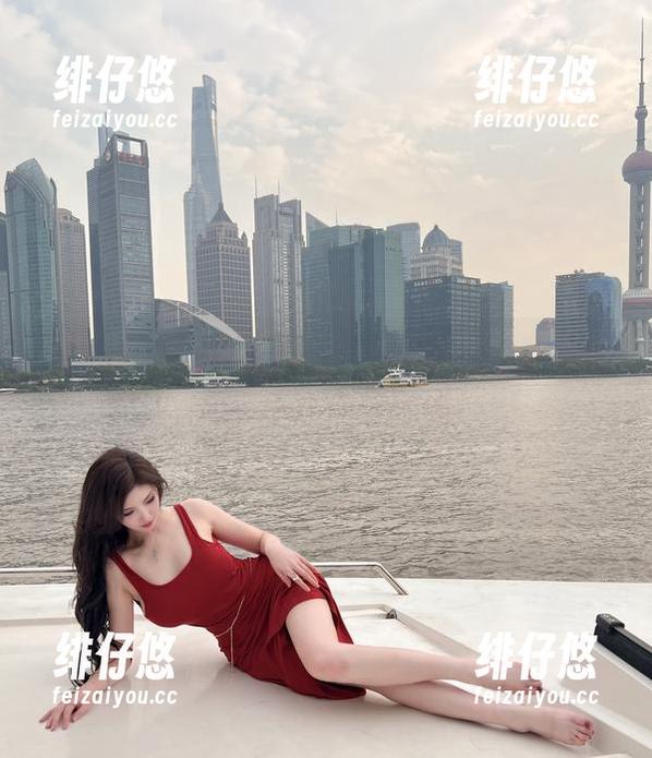 微密圈 - 一腿在手，天下我有？周妍希的美腿原图套图双放送！