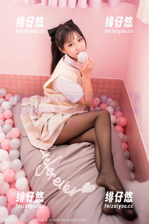 嗲囡囡-Misty萌晰 嗲囡囡 - Misty萌晰的棉袜全套:为了我那双可爱的小脚,我决定开一个袜子时装秀!