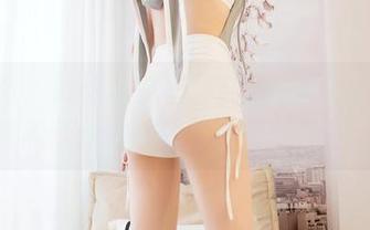 嗲囡囡 – 爱丽儿的校服合集在线，一种穿着和洒脱的碰撞感在悄悄酝酿。