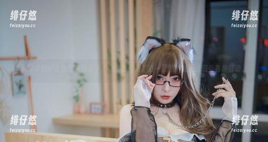 小泉学姐吖长腿的高清分享，你会想：为了这一双腿，我愿意忍受各种骚动。
