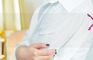 尤果网 – 照片中的叶希，体操服被穿得如此别致，真让人开始反思我的衣橱。