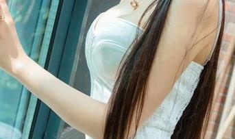 尤果网 – 王瑞儿的旗袍：穿上就会自动提升三分之一的颜值，最新美图说明一切！