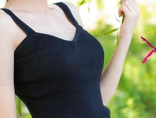 尤果网 – 每张郝晴Grace女友的精选图片，都是一种情绪沉淀。