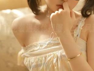 幼水铃衣逆袭温泉体操服，cos风波引发脑洞大开。