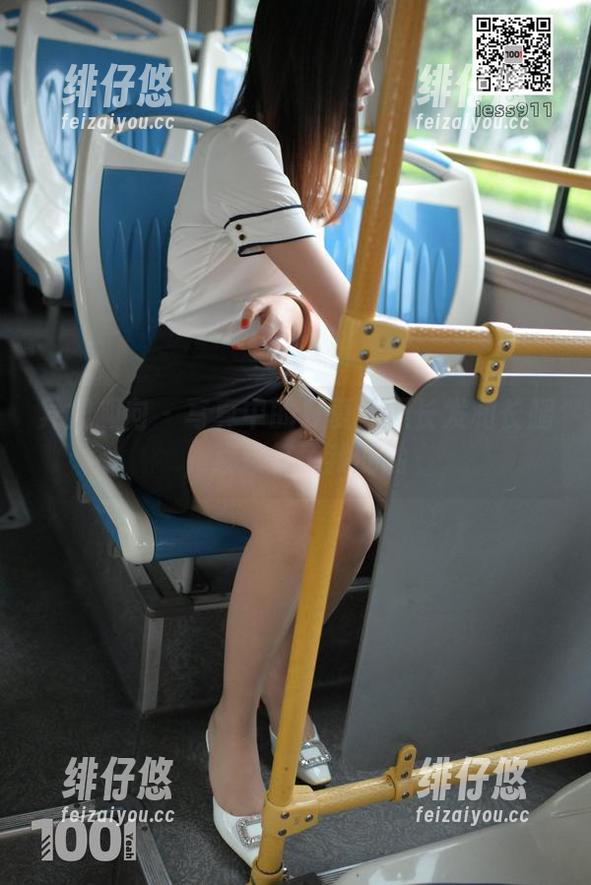 异思趣向 - 写真中的夏夏：黑长发和长腿，直接打了我的脸