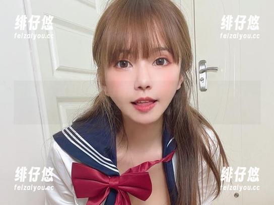 微密圈 - 张思允的黑丝制服合集，感觉我也要变身了，不然这春天咋过呀？