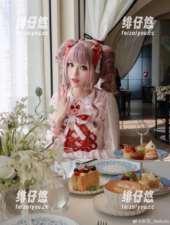 彩芸_Nebula 彩芸_Nebula的厨房写真:给你美食与福利双重享受,嘴巴要小心哦