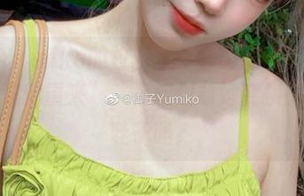 御子Yumiko的校园写真集：她说“一张不满意就重来”，你能想象她变换了几次鞋子吗？