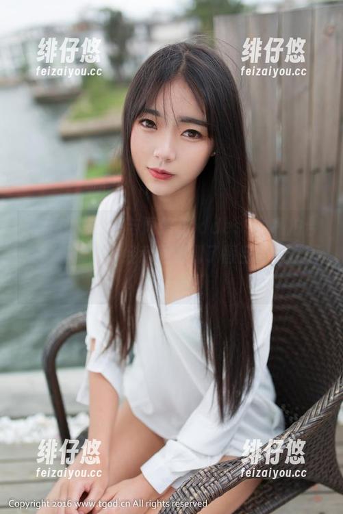 推女神 - 豹纹与雨婷goddess的私拍合集，让你在不经意间想到了醒目的动物园的那一幕