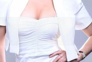 推女郎 – 老妈的毛衣？不！模特林夕的写真，带你一起回归到温柔的午后。