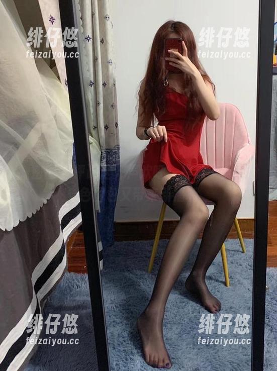 提袜少女 微密圈 - 评论区齐声欢呼,提袜少女的粉色图包又带来新福利