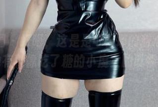 微密圈 – 好吧，这是是可馨耶的甜心原图，她有种像吃了糖的小魔女的既视感。
