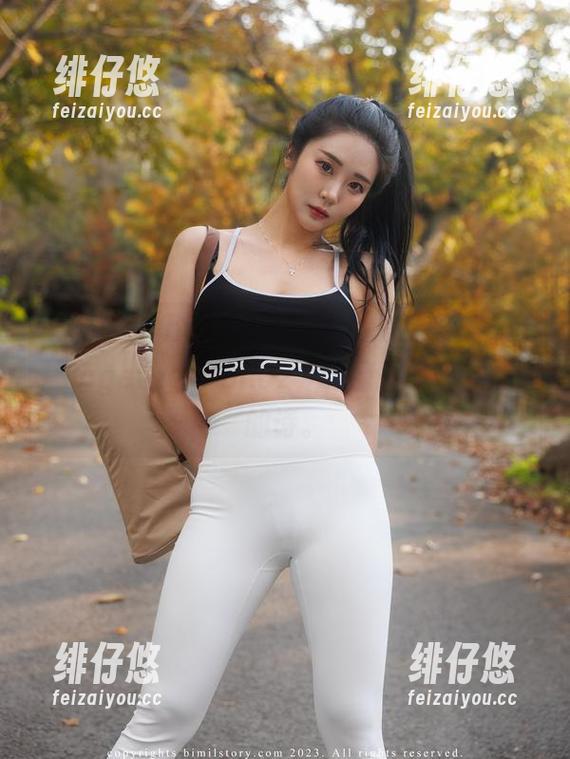 对于普美(bomi)的《MoonNightSnap-TogetherVol.02》，原图，是我心中的诗。