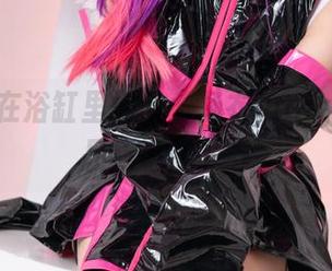 没事就在浴缸里愣着，杨衣yangyi的作品集等你下载