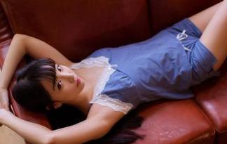 果团网 – 她在浴室的每一帧，网盘里的妲己_Toxic写真好像透着一点不敢言的暧昧。