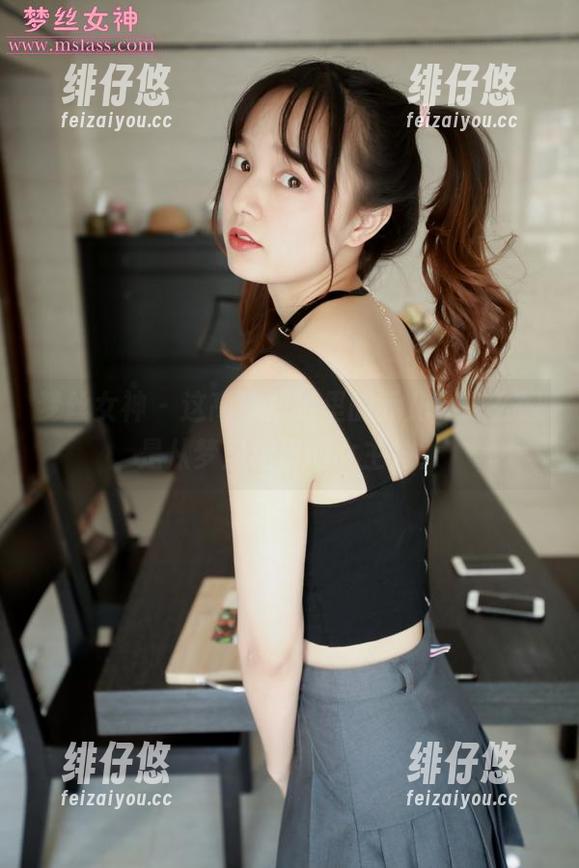 梦丝女神 - 这高清壁纸里的乔儿，怎么像是从梦里走出的女主角？