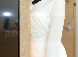 模范学院 – 方子萱的礼服写真，突然觉得我的资源还挺苍白的……