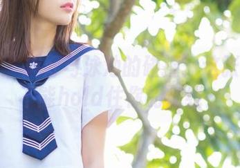 爱蜜社 – 瑞妤与泳池的碰撞：这张图片能不能hold住你的视线？