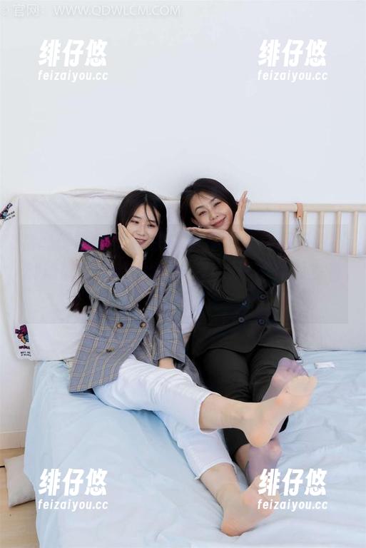 物恋传媒 - 小晴的JK套图，始终保持着那种难以言喻的朦胧美，让人忍不住想多看几眼。