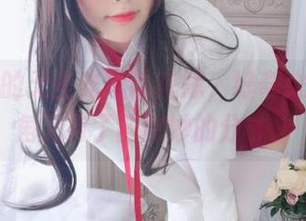 白烨烨的无圣光珍珠花嫁，好奇之余，眼角又有了些微妙的分寸。